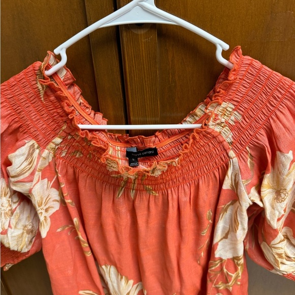 Herve Benard silky poly rayon off shoulder floral  blouse SM 14-15in pit - Picture 6 of 6